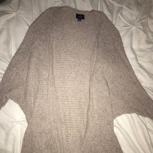 Oversized quarter length sweater